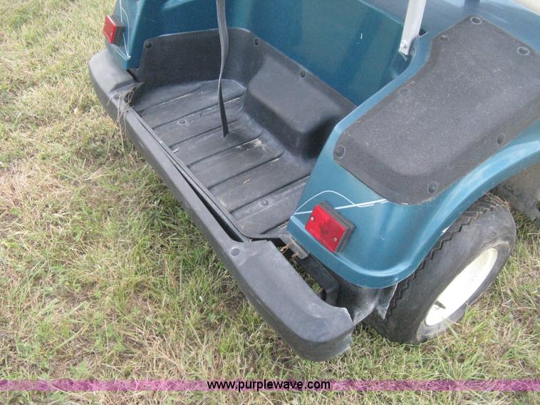 image for item H5286 Yamaha electric golf cart