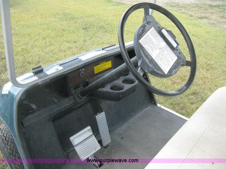 image for item H5286 Yamaha electric golf cart