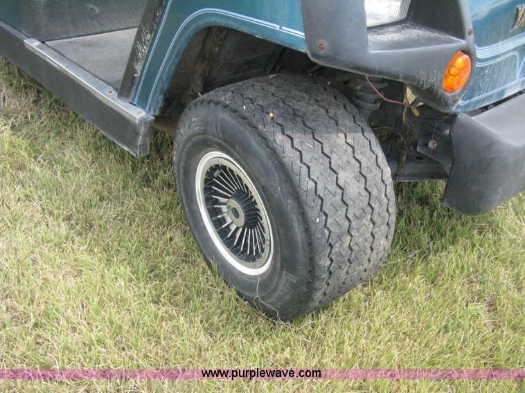 image for item H5286 Yamaha electric golf cart