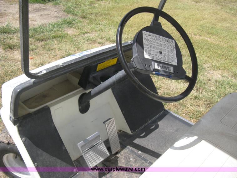 image for item H5287 Yamaha golf cart