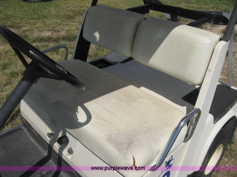 image for item H5287 Yamaha golf cart