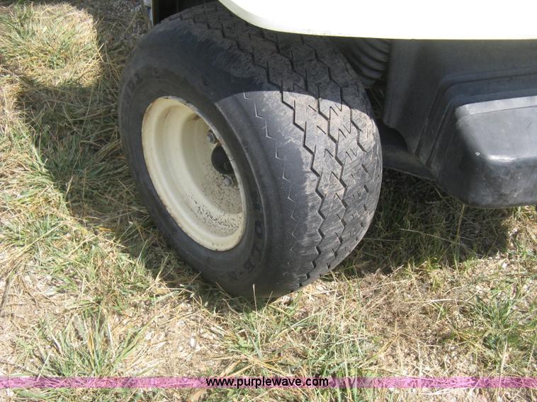 image for item H5287 Yamaha golf cart