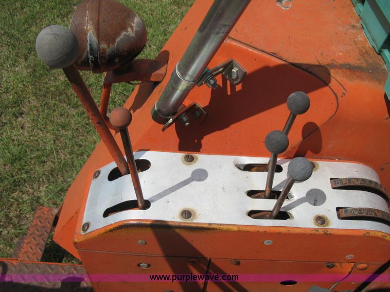 image for item H5288 Allis Chalmers 190XT tractor