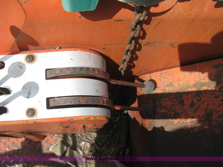 image for item H5288 Allis Chalmers 190XT tractor