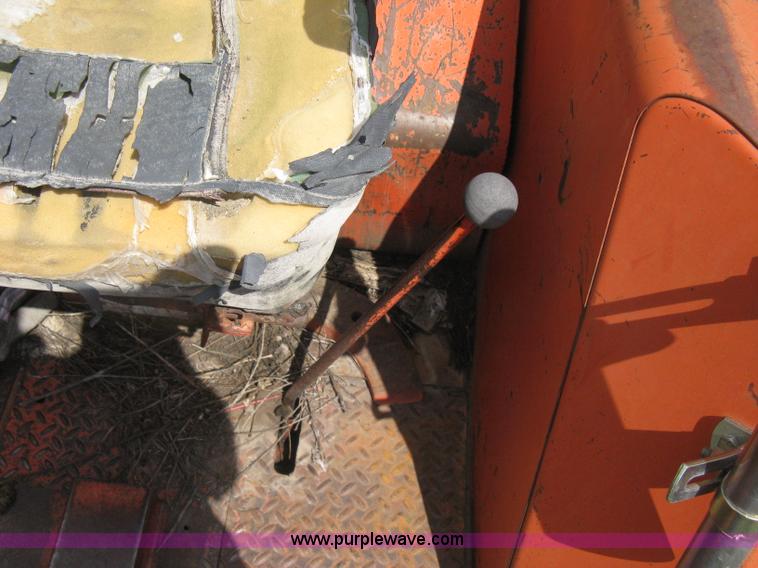 image for item H5288 Allis Chalmers 190XT tractor