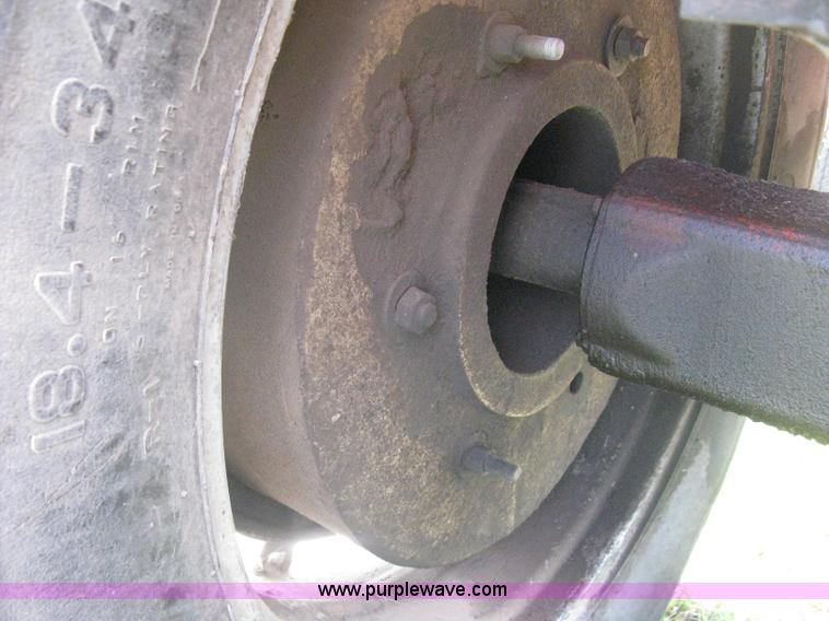 image for item H5288 Allis Chalmers 190XT tractor