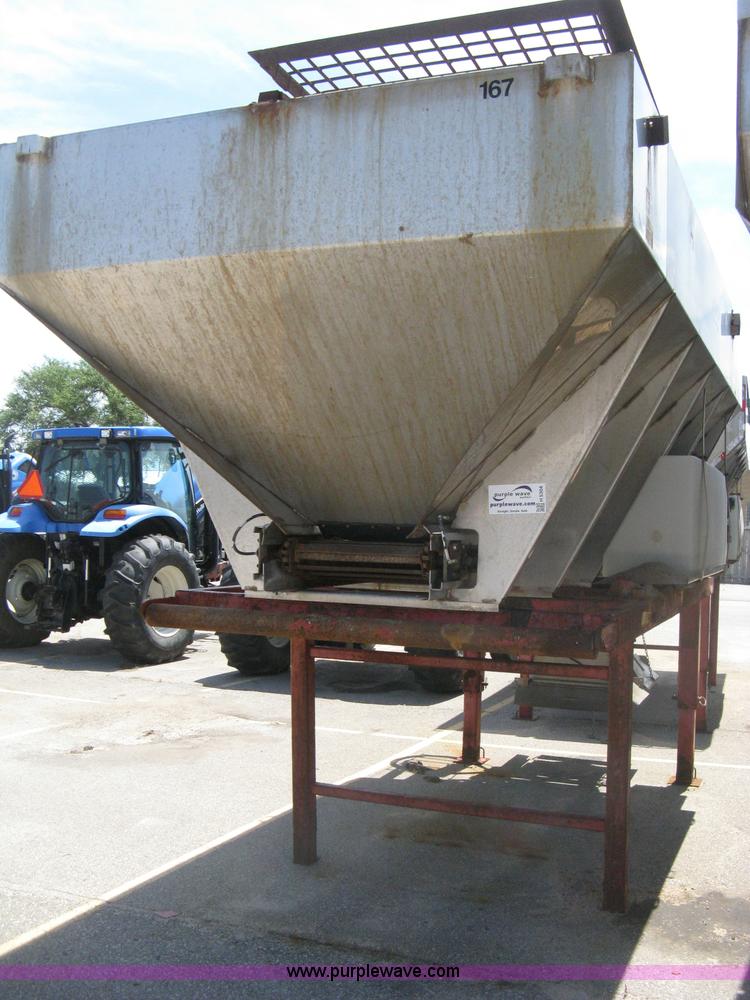 image for item H5304 Henderson slide-in salt/sand spreader