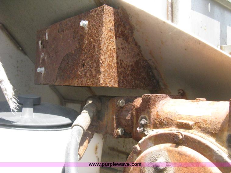 image for item H5305 Flink slide-in salt/sand spreader