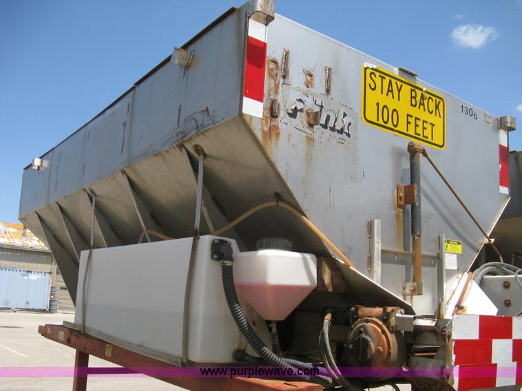 image for item H5306 Flink slide-in salt/sand spreader