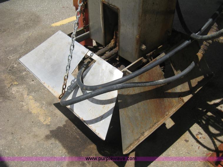 image for item H5306 Flink slide-in salt/sand spreader