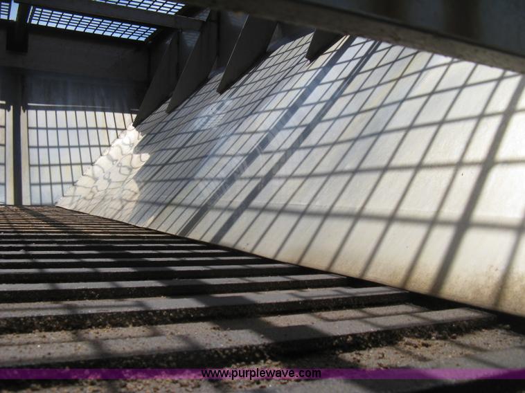 image for item H5308 Flink slide-in salt/sand spreader