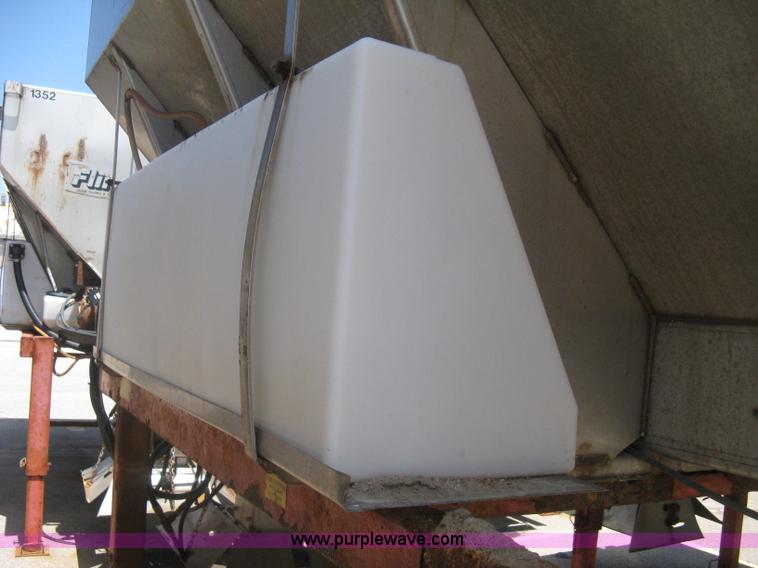 image for item H5308 Flink slide-in salt/sand spreader