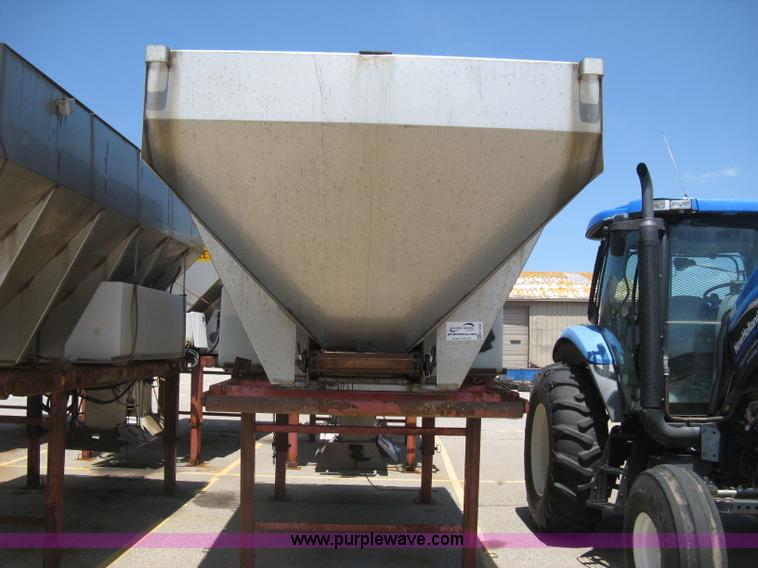 image for item H5309 Flink slide-in salt/sand spreader