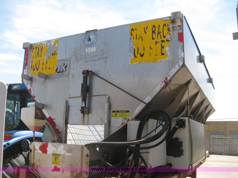 image for item H5309 Flink slide-in salt/sand spreader