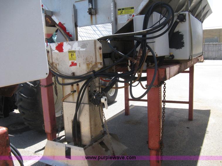 image for item H5309 Flink slide-in salt/sand spreader