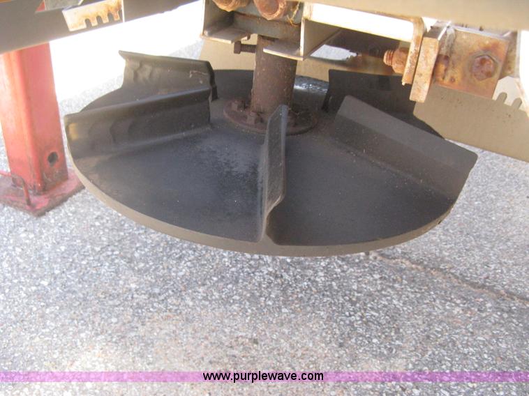 image for item H5309 Flink slide-in salt/sand spreader