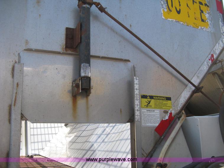 image for item H5309 Flink slide-in salt/sand spreader