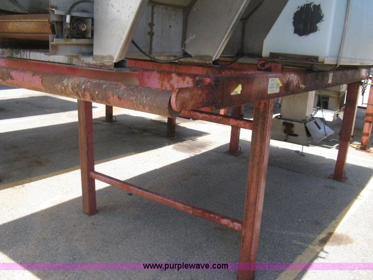 image for item H5309 Flink slide-in salt/sand spreader