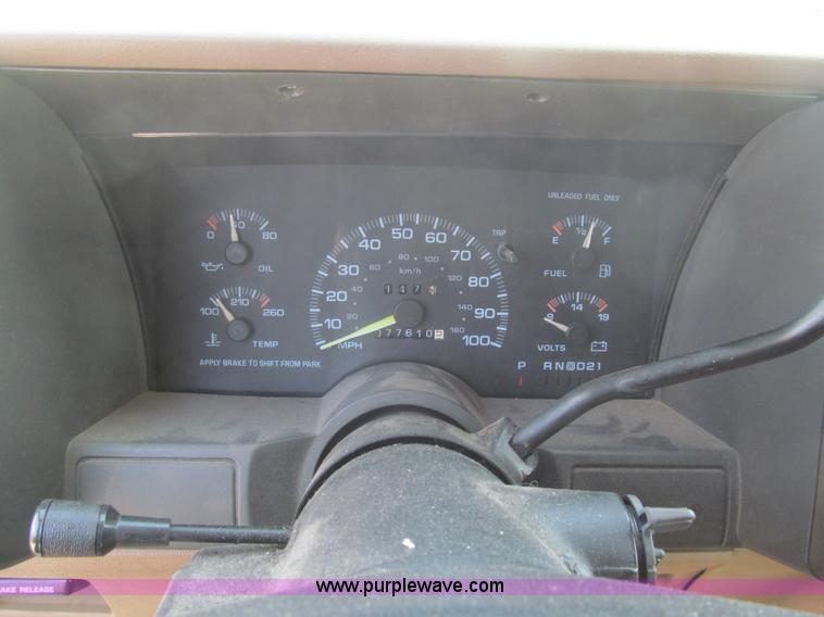 image for item H8836 1995 Chevrolet Astro van