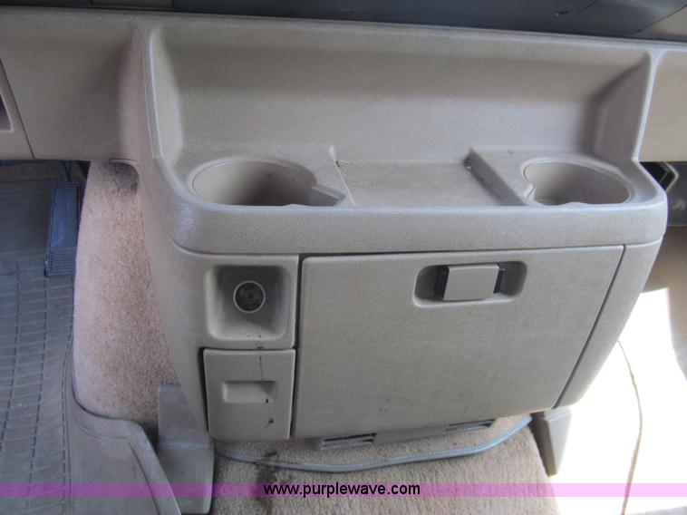 image for item H8836 1995 Chevrolet Astro van