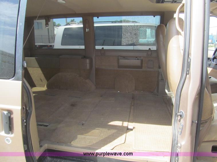 image for item H8836 1995 Chevrolet Astro van