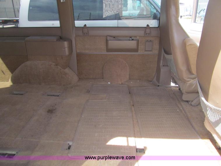 image for item H8836 1995 Chevrolet Astro van