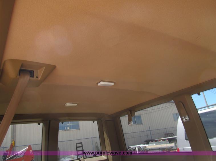 image for item H8836 1995 Chevrolet Astro van