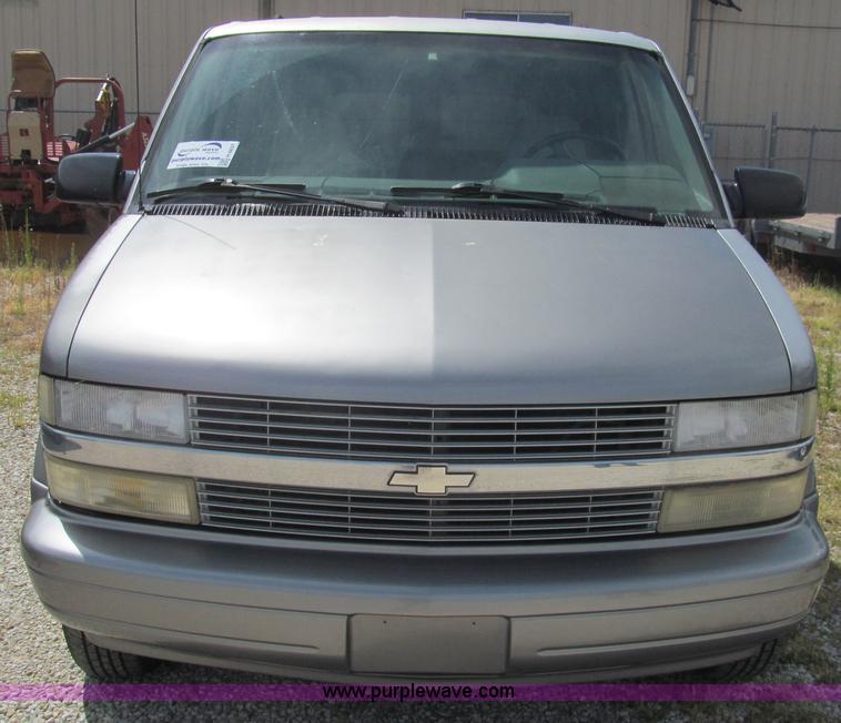 image for item H8837 1995 Chevrolet Astro van