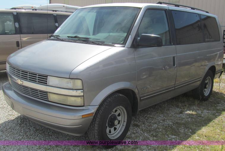image for item H8837 1995 Chevrolet Astro van