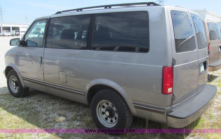 image for item H8837 1995 Chevrolet Astro van