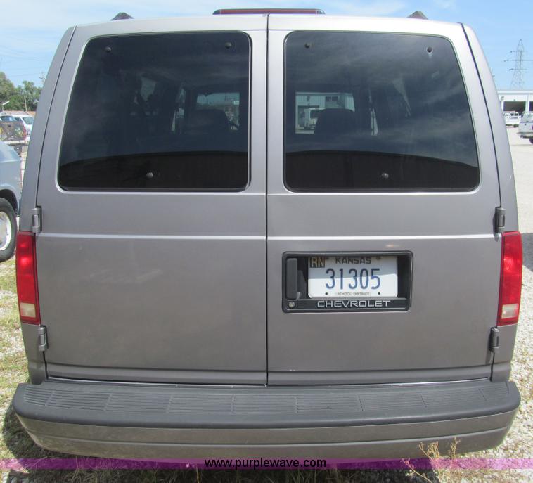 image for item H8837 1995 Chevrolet Astro van
