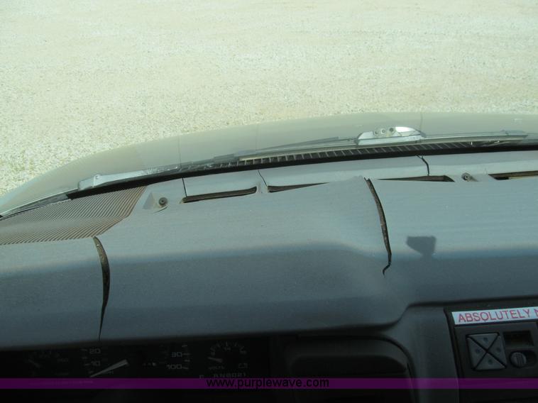 image for item H8837 1995 Chevrolet Astro van