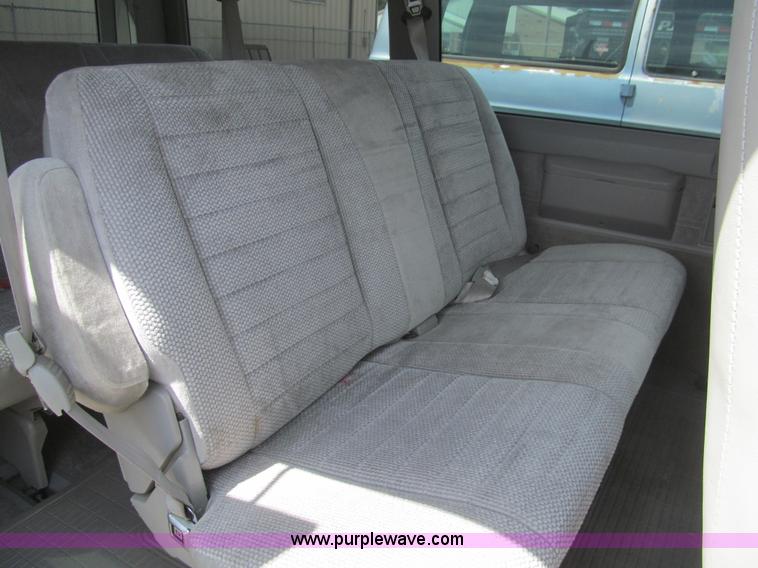 image for item H8837 1995 Chevrolet Astro van