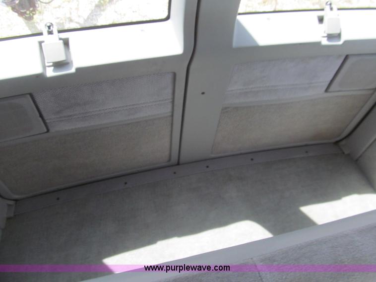 image for item H8837 1995 Chevrolet Astro van