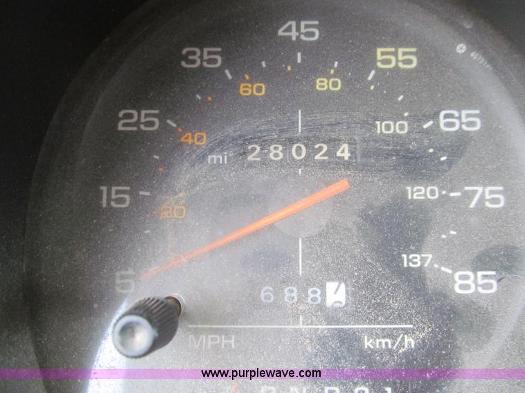 image for item H8838 1989 Dodge Ram Wagon 250 van