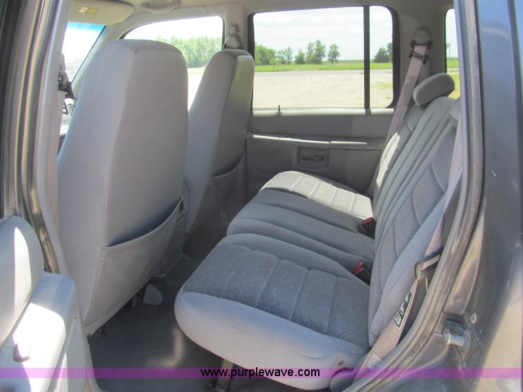 image for item H8839 1999 Ford Explorer XLT SUV