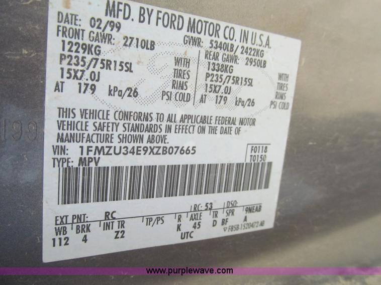 image for item H8839 1999 Ford Explorer XLT SUV