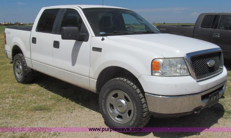 image for item H8840 2007 Ford F150 XLT SuperCrew pickup truck