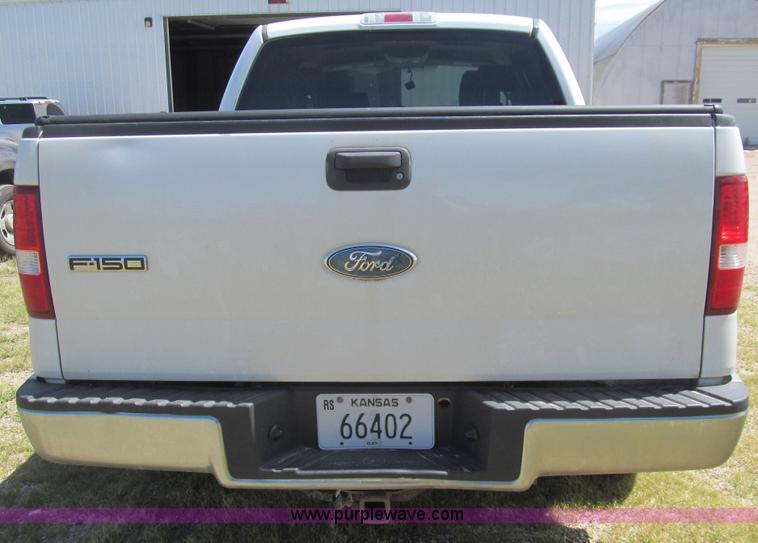 image for item H8840 2007 Ford F150 XLT SuperCrew pickup truck