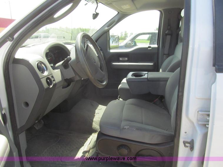 image for item H8840 2007 Ford F150 XLT SuperCrew pickup truck