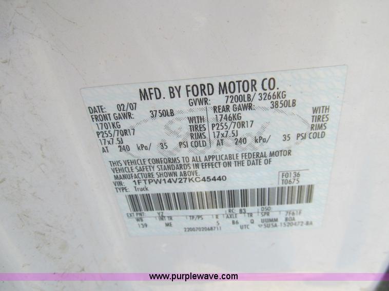 image for item H8840 2007 Ford F150 XLT SuperCrew pickup truck