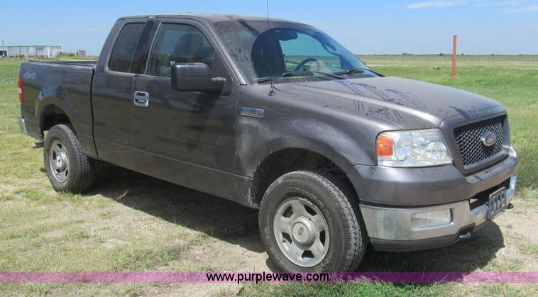 image for item H8841 2004 Ford F150 XLT SuperCab pickup truck