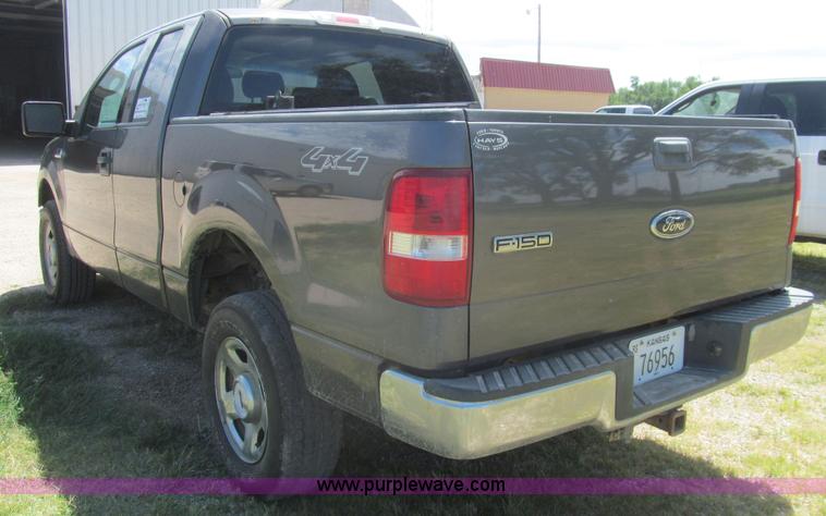 image for item H8841 2004 Ford F150 XLT SuperCab pickup truck