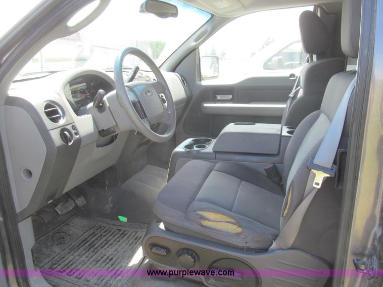 image for item H8841 2004 Ford F150 XLT SuperCab pickup truck