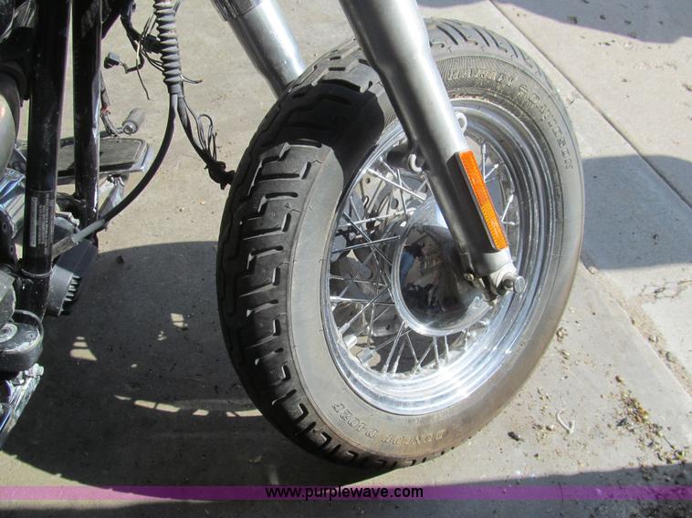 image for item H8869 2006 Harley Davidson motorcycle