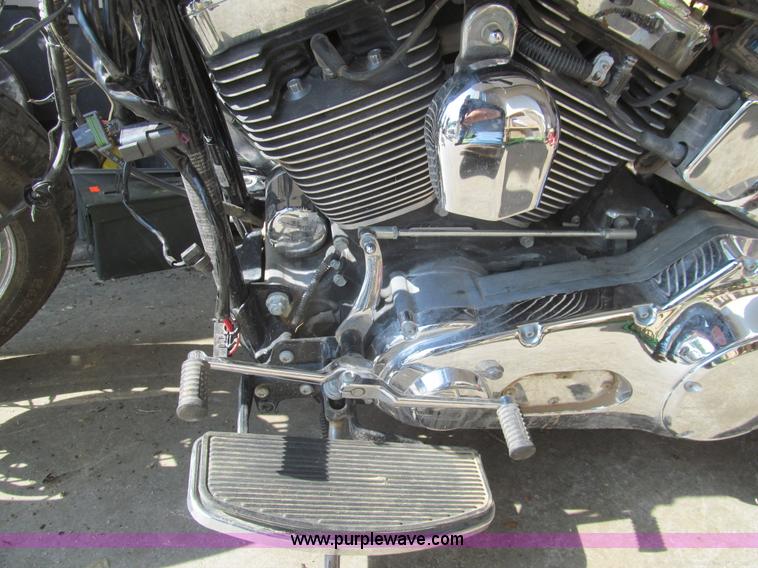 image for item H8869 2006 Harley Davidson motorcycle