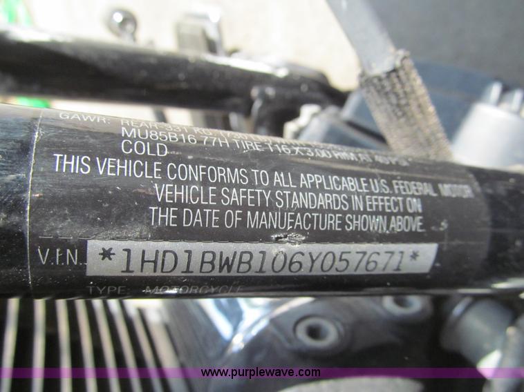 image for item H8869 2006 Harley Davidson motorcycle