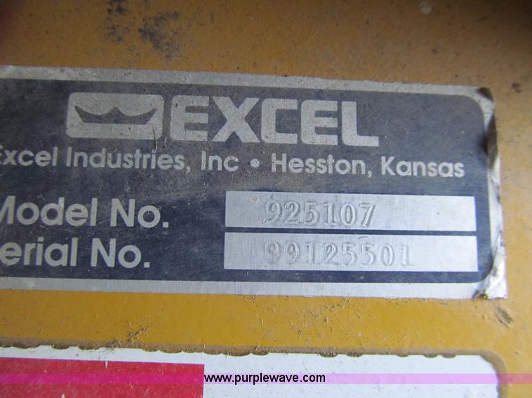 image for item H8871 2001 Hustler 3200 ZTR lawn mower