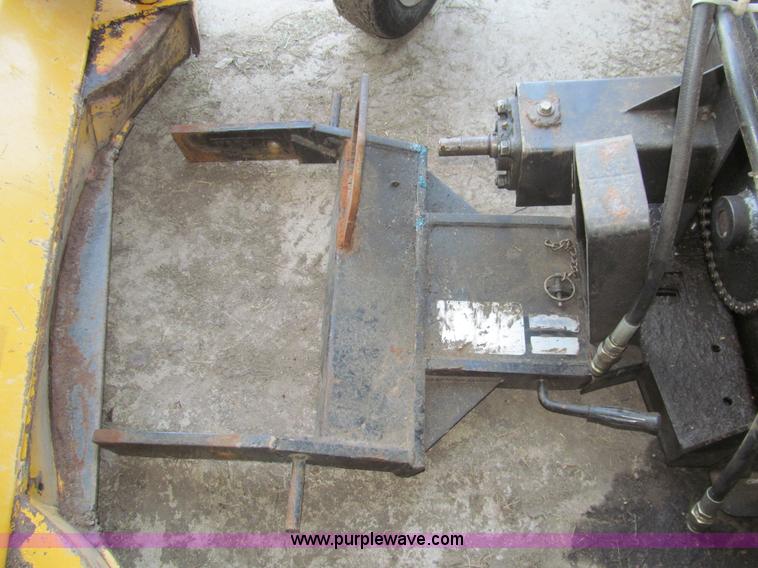 image for item H8871 2001 Hustler 3200 ZTR lawn mower