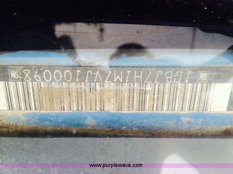 image for item H8896 1997 Chevrolet C6500 truck cab and chassis